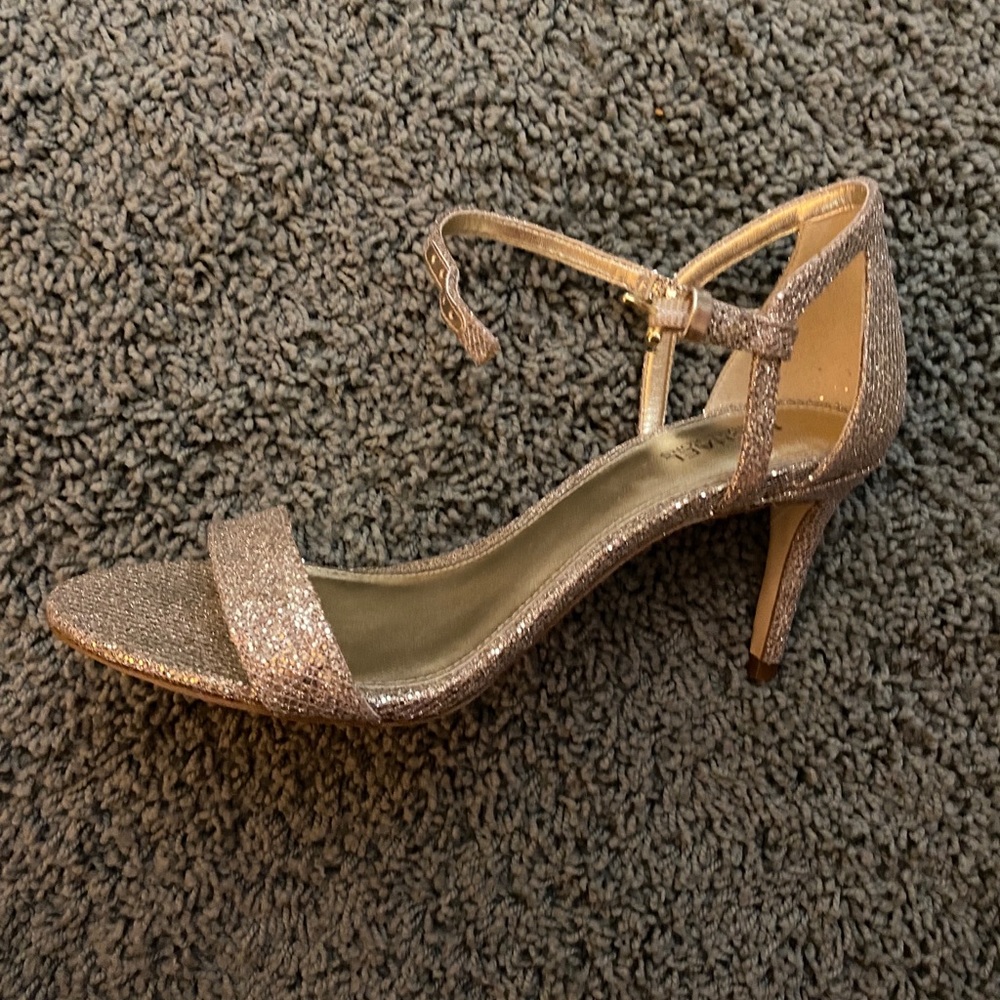 Size 7 Micheal Kors Rose Gold Heels - Picture 2 of 5